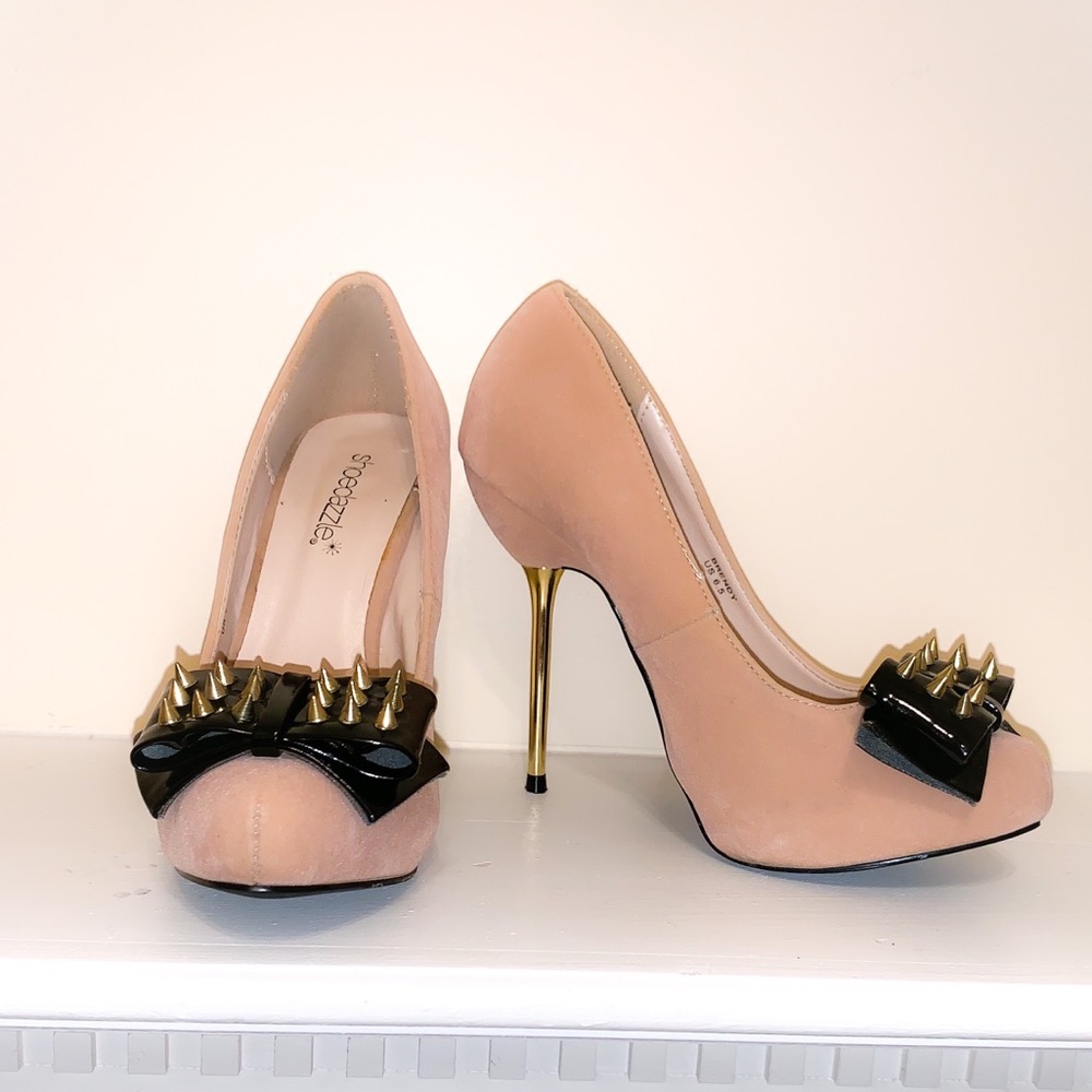 💋SHOEDAZZLE Brendy Pink Gold Pump Spike Bow 6.5